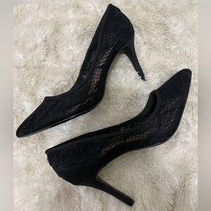 Karl Lagerfeld Paris Roxane Lace Pointed Toe Pump Heels.Black 5.5